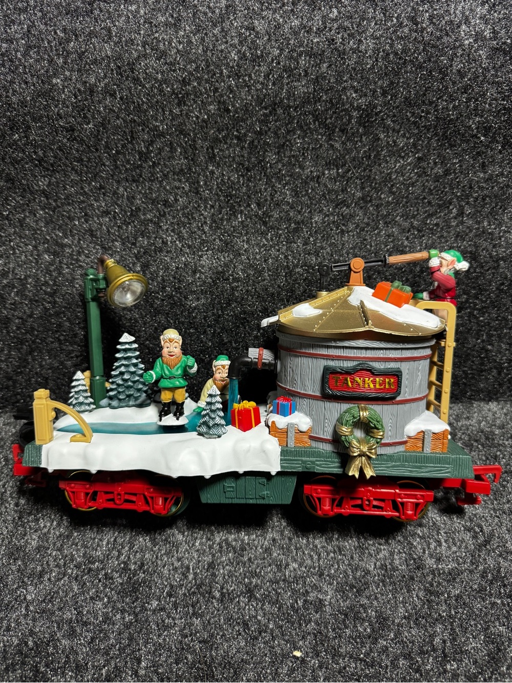 Vintage 1995 New Bright Dillard’s Christmas Tanker Train Car G Scale Untested